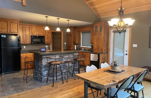 Wasagaming Cabin | Stay in Luxury at Clear Lake