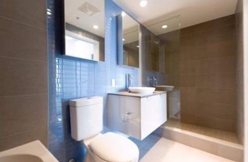 Gastown Condo | Stay in the iconic Vancouver Residential Tower