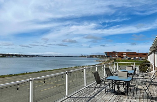 Sydney Hotel | STAY WITH US IN COMFORT @Harbourviewinn located in the heart Sydney Nova scotia