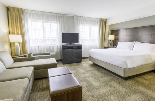Jasper Place Hotel | Staybridge Suites West Edmonton by IHG
