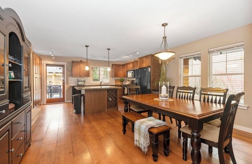 Lindell Beach Cottage | Steadymart Cottage - spacious 3-bed/3-bath & pool, hot tubs, creek, Cultus Lake