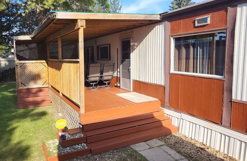 Sylvan Lake House | Steps to the Beach