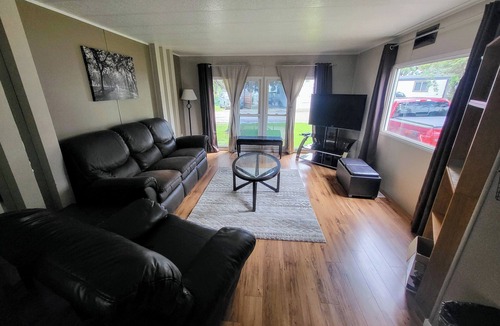 Sylvan Lake House | Steps to the Beach