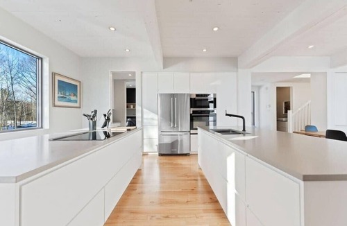 Seguin House | Stillness on the Shore - Fabulous family cottage