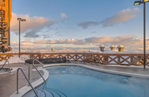 Big White Ski Resort Apartment | Stonegate Resort Unit B204