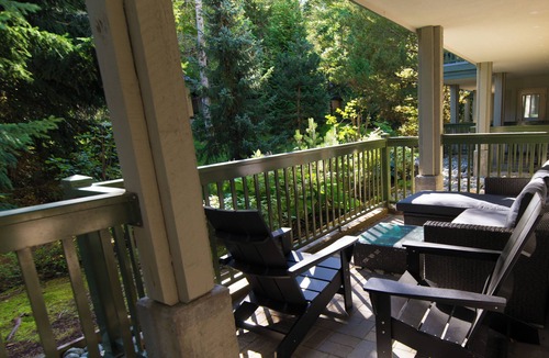 Village North Condo | Stoney Creek - Pool & Hot Tub Access, Great Location, Free WiFi
