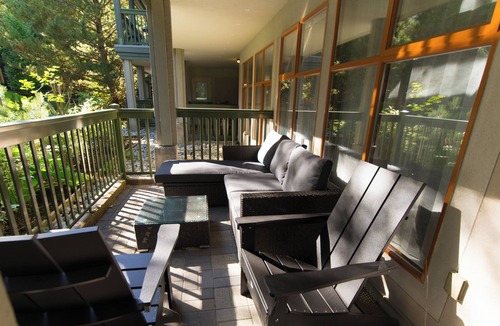 Village North Condo | Stoney Creek - Pool & Hot Tub Access, Great Location, Free WiFi