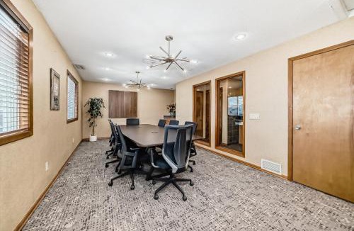 Stony Plain Hotel | Stony Plain Inn & Suites