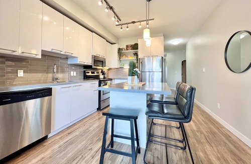 Whyte ave Condo | Strathcona/Whyte new condo- heart of Edmonton w/underground parking