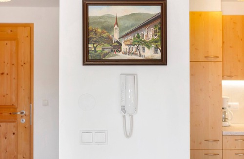 Feldthurns Apartment | Studio Apartment 'Zolerhof Alpenrose' with Mountain View, Shared Terrace and Wi-Fi