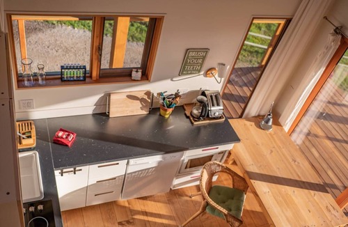 Central Okanagan Apartment | Studio Bird 2 or 4 guests with adjacent room