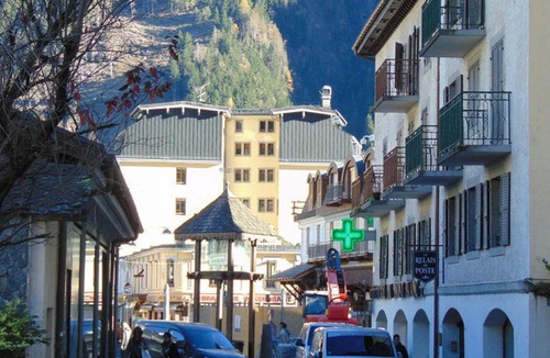 Chamonix City Centre Apartment | Studio convivial en zone piétonne avec animaux admis, balcon - Chamonix - FR-1-517-23