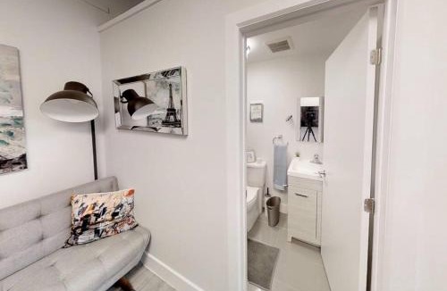 Sandy Hill Bed & Breakfast | Studio in the heart of downtown