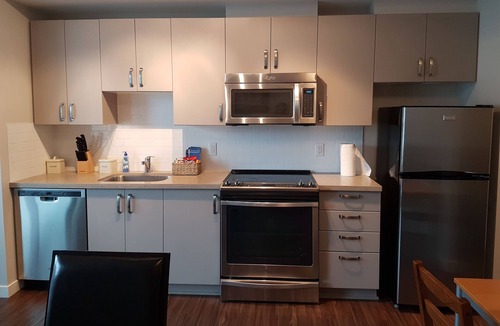 Lower Lonsdale Apartment | Studio North Vancouver Lower Lonsdale