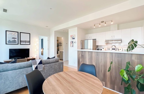 Downtown Vancouver Condo | Stunning 1-Bedroom Condo in the Heart of Vancouver
