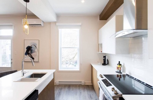 Mile End Apartment | Stunning 1 Bedroom in Mile End by Denstays