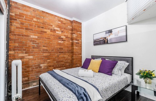 Central Hamilton Apartment | Stunning 1BR - Boutique Apartment - PRIME Location!