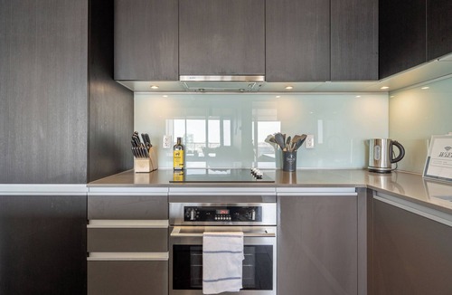 Victoria Park House | Stunning 1BR with Calgary Tower views! *Stampede!*