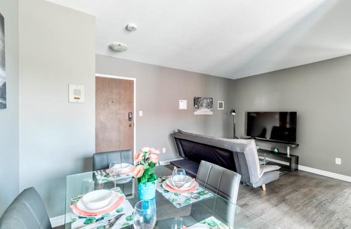 Rosedale Apartment | Stunning 2BR - King Bed Apt - CENTRAL Location
