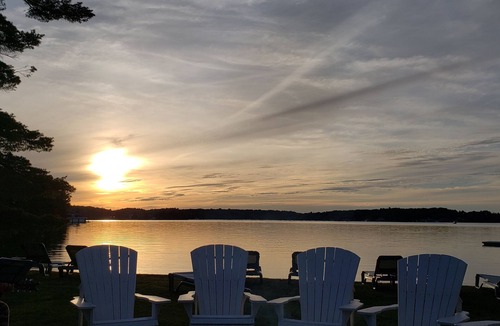 Port Carling Resort | Stunning 3 bedroom cottage on Lake Joseph. Web site is: muskokanonlakejoseph.com