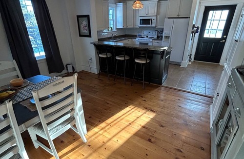 Anne's Land House | Stunning 5 bedroom country home minutes from Cavendish Beach