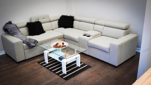 County of Brant House | Stunning fully furnished detached house 4 Bed Retreat, with complete privacy and comfort, WiFi & Full Kitchen