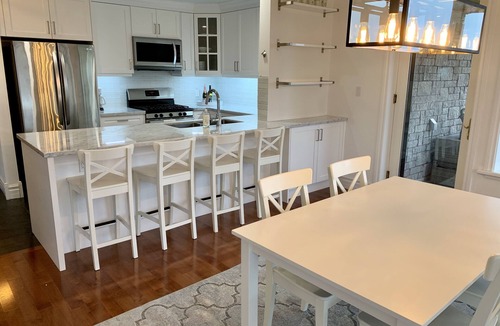 Collingwood Ski Chalet | STUNNING LAKEFRONT VIEWS. Beautiful, ground floor unit. Lighthouse Point.