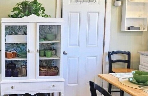 Halifax County Apartment | Stunning Lakefront Studio 25 mins to scenic Peggy's Cove and downtown Halifax.