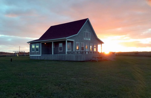 Sea View Cottage | Stunning ocean vistas - dramatic coastline, fantastic beach.