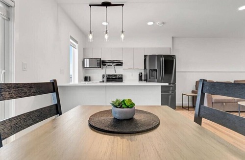 Grande Prairie House | Stunning Private Suite | Full Kitchen | Free WIFI
