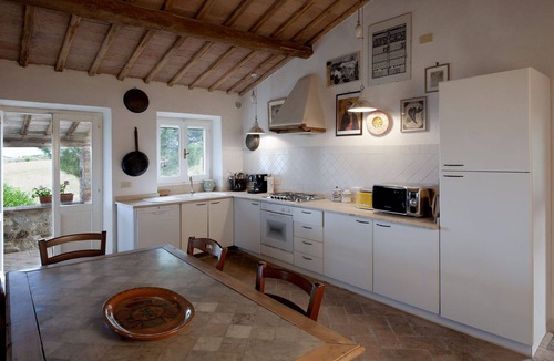 Todi Villa | Stunning private villa for 8 people with private pool, WIFI, TV and panoramic view