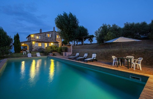 Todi Villa | Stunning private villa for 8 people with private pool, WIFI, TV and panoramic view
