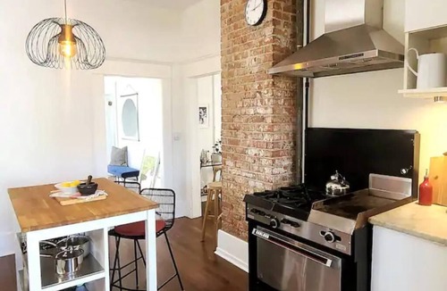 East Side House | Stunning/Spacious Commercial Drive Character Home! Central to all of Vancouver.