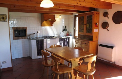Grazzano Badoglio House | Stunning villa for 4 people with A/C, WIFI, pool, TV and terrace