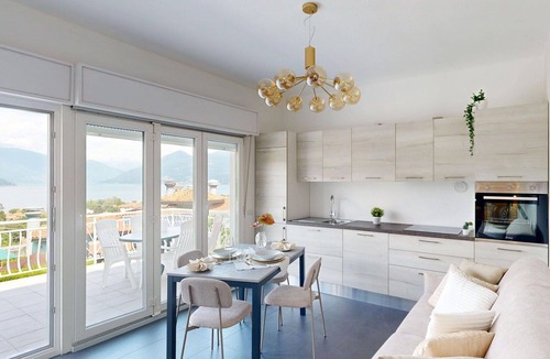 Germignaga House | Stunning villa for 3 people with WIFI, A/C, TV and terrace