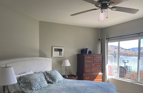 Vernon House | Stunning Waterfront on Vernon's Kalamalka Lake w 3 Bedrooms