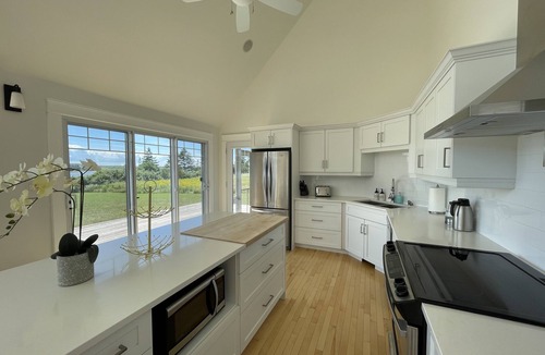 French River House | Stunning Waterfront Property With Hot Tub & Outdoor Dining