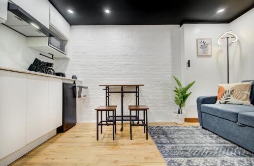 Hochelaga Apartment | Stylish-24 1-Bedroom in HoMa Montreal