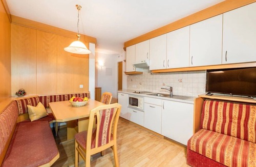 Laion Apartment | Stylish apartment (D) in Haus Rabanser*-in the heart of the Dolomites/Val Gardena/Grödnertal