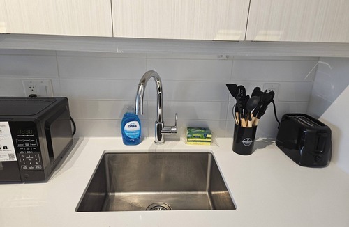 Downtown Mississauga Apartment | Stylish Condo in the Heart of the City