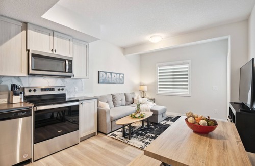 Northwest Calgary House | Stylish, Cozy New Build Retreat