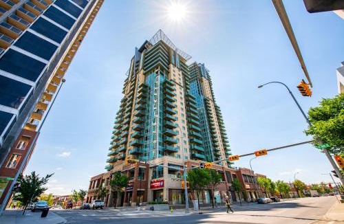 Victoria Park Apartment | Stylish Downtown Condos by GLOBALSTAY