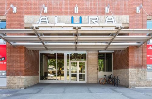 Victoria Park Apartment | Stylish Downtown Condos by GLOBALSTAY