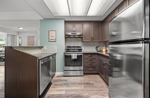 Bridgeland House | Stylish Duplex - Near DT. Self Check-In & Parking