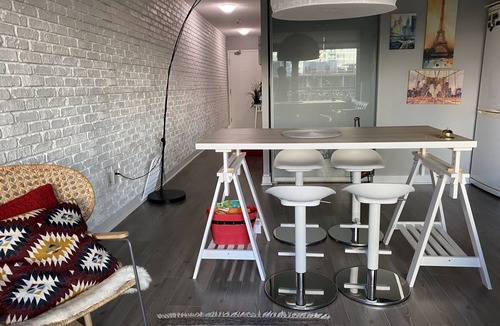 CityPlace Condo | Stylish Fully Furnished 1 Bedroom Condo close to CN Tower