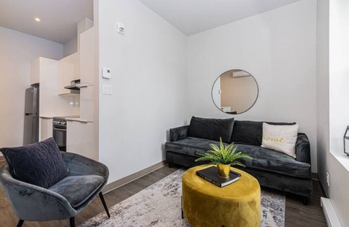 Plateau Mont Royal Apartment | Stylish & Fun 1 Bedroom Apartment in Le Plateau by Denstays