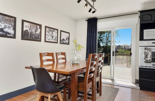 Belleville House | Stylish Retreat near PEC + Beaches + Parks +Fishing + Boating + Cycling