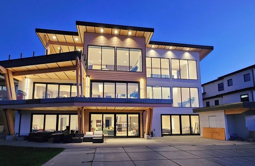 Southwest Mission House | Stylish Serene Lakeview Retreat with Pool, Hot Tub, Gym, Theater - 1 Suite