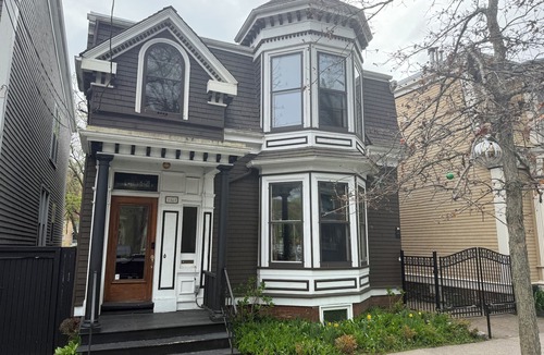 South End Apartment | Stylish unit in Victorian house located on South Park Street. Private Garden.