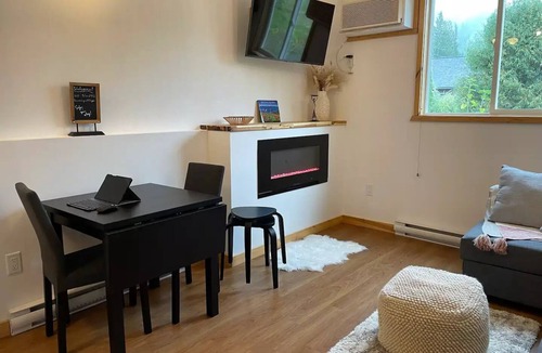 Salmo Apartment | Su Casa Suite with Sauna